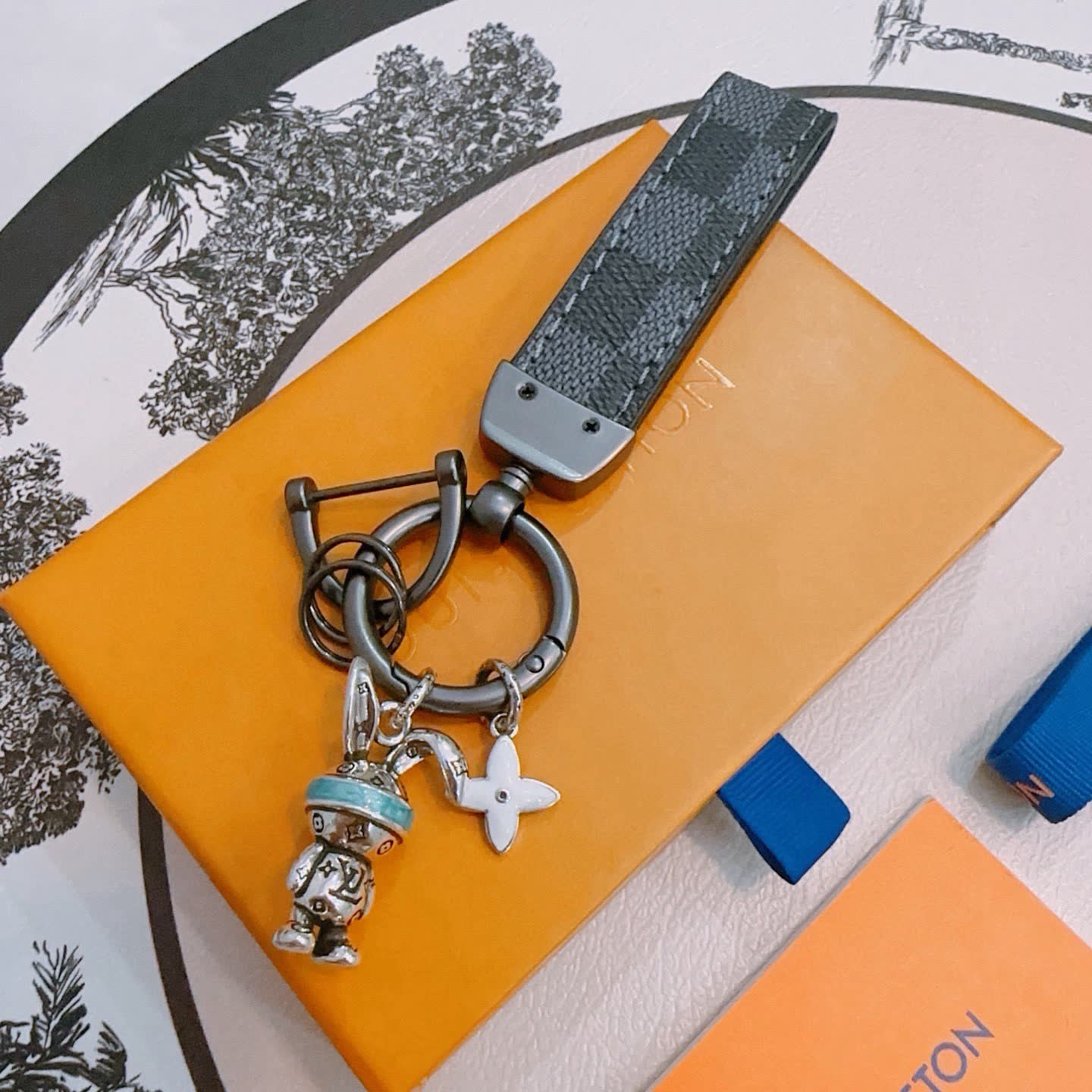 Louis Vuitton M31051 Key Ring